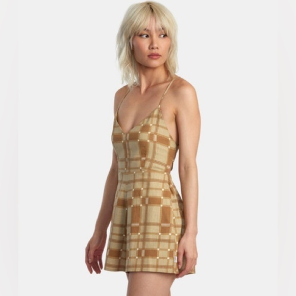 🔆RVCA🔆 SATURDAY ROMPER cute adjustable, comfortable shorts retro - Picture 3 of 14